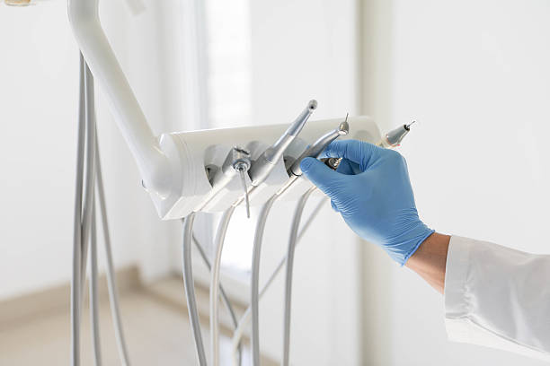 24/7 Emergency Dental Implants experts in Olmsted Falls, OH